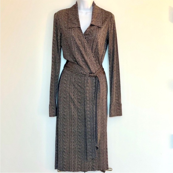 Vintage Diane von Furstenberg Wrap Dress - Size 8 - Picture 1 of 7